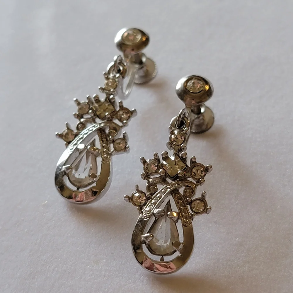 Vintage Signed Lustern Designer Earrings Screwback Rhinestone Accent